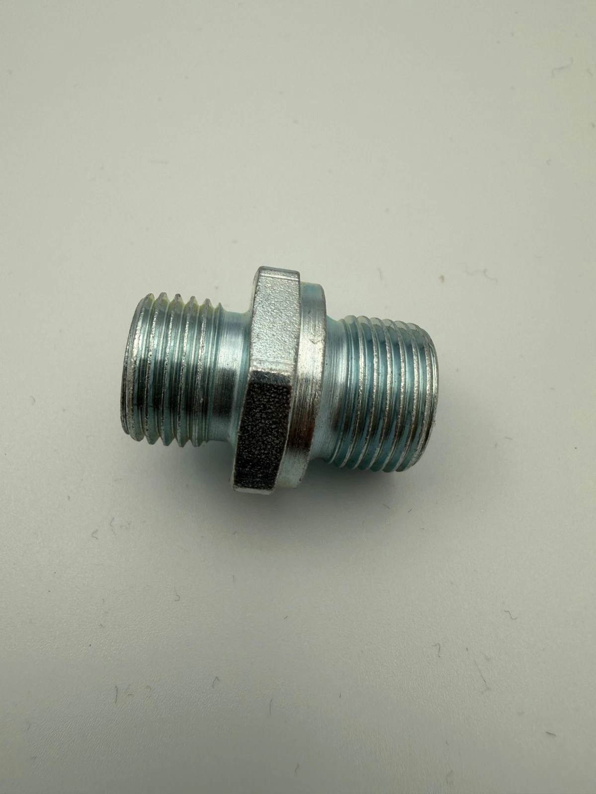 Schneidring-Verschraubung-GEV-12mm-G-3-8-ko. Schneidring Verschraubung GEV 12mm x G 3/8 ko.